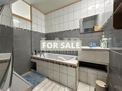 Town House with Nice Garden