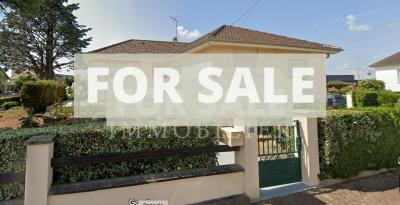 Detached House with Landscaped Garden