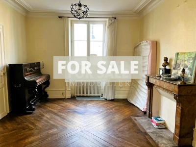 Town House with Neat Garden