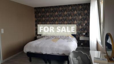 Detached House with Landscaped Garden