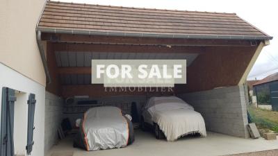 Detached House with Landscaped Garden