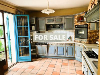 Spacious Detached Villa With Nice Garden