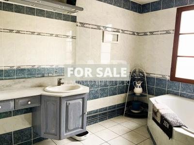 Spacious Detached Villa With Nice Garden