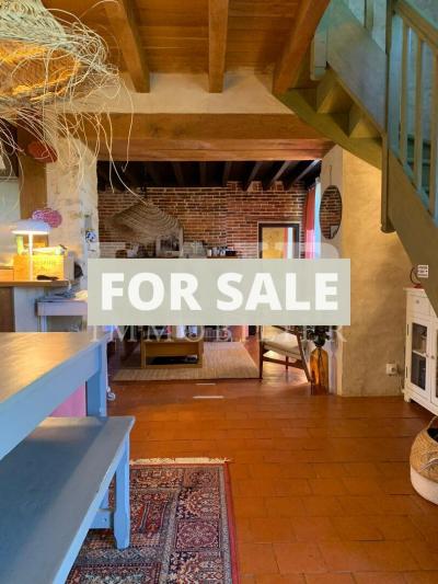 Detached Country House with Outbuilding