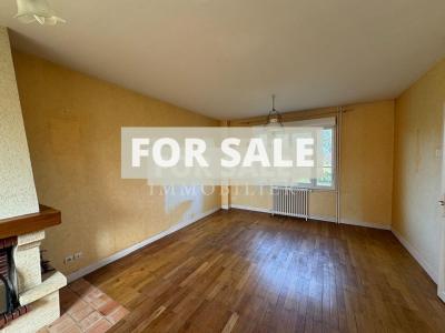 Detached House with Garden in Lovely Village