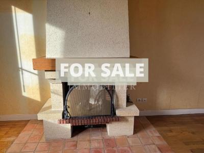 Detached House with Garden in Lovely Village