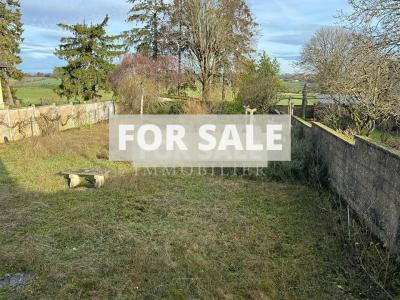 Detached House with Garden in Lovely Village