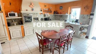 Detached Country House with Outbuilding