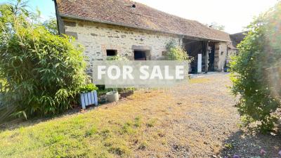 Detached Country House with Outbuilding