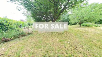 Detached Country House with Outbuilding