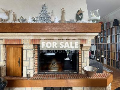 Beautiful Detached House with Lovely Garden