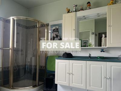 Beautiful Detached House with Lovely Garden