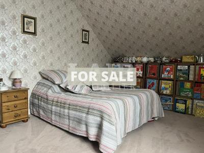 Beautiful Detached House with Lovely Garden