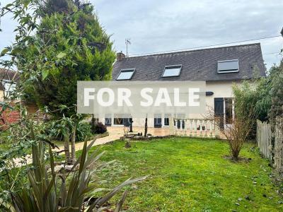 Detached House with Landscaped Garden