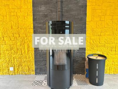 Detached House with Landscaped Garden