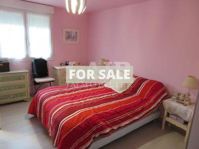 Detached House with Landscaped Garden