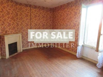 Detached Country House with Outbuilding