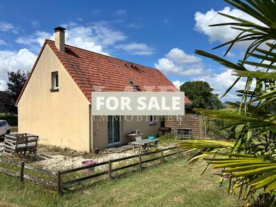 Detached Country House with Landscaped Garden