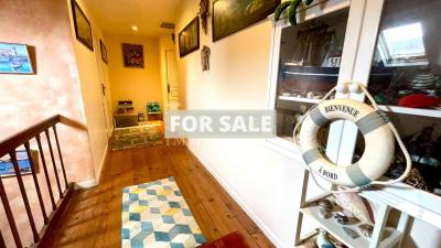 Three House with Swimming Pool