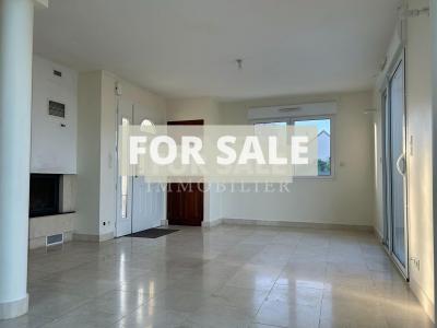 Contemporary Detached House in Good Order