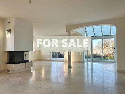 Contemporary Detached House in Good Order