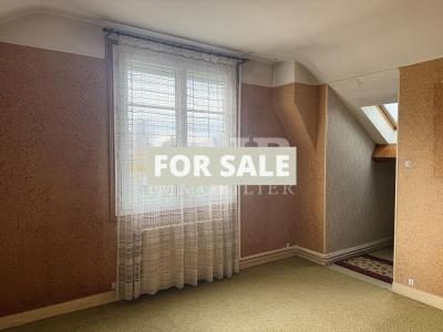 Nice House with Garden in Town