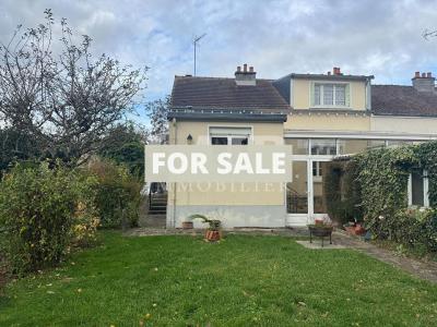 Nice House with Garden in Town