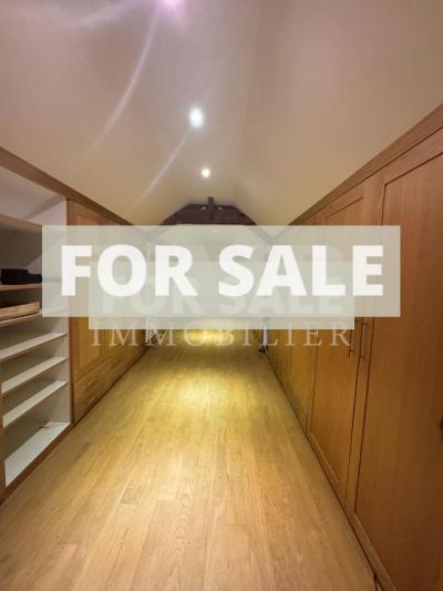 Traditional House with Mature Garden