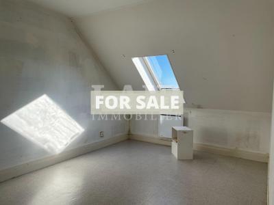 Detached House with Garden and Open View