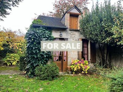 Lovely Town House with Outbuilding in Landscaped Garden