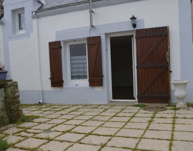 2 Bedrooms House For Sale
