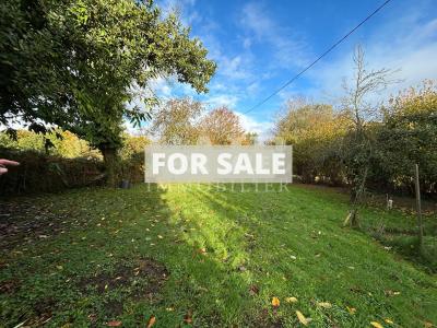 Large Garage in Nice Location