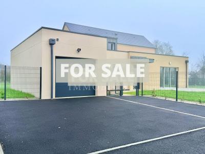 New Build Detached House with Garden