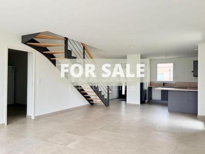 Detached House with Garden