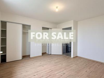 Detached House with Garden