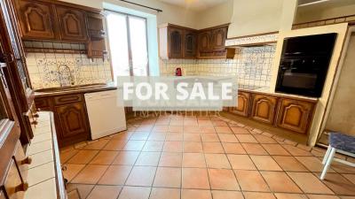 Beautiful House with Views of the Chateau