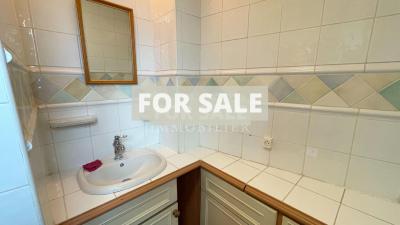 Beautiful House with Views of the Chateau