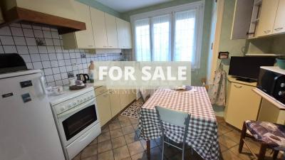 Detached House with Garden and Open View