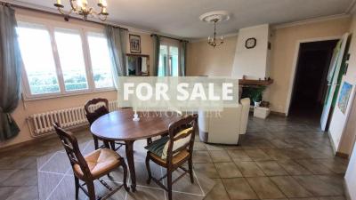 Detached House with Garden and Open View