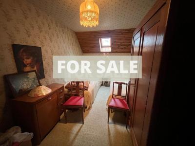 Traditional House with Garden