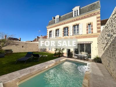 Splendid High-Quality Manor House with Pool