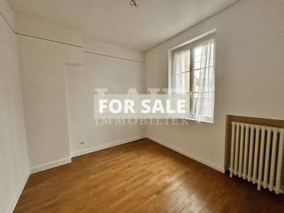 Town House with Nice Garden