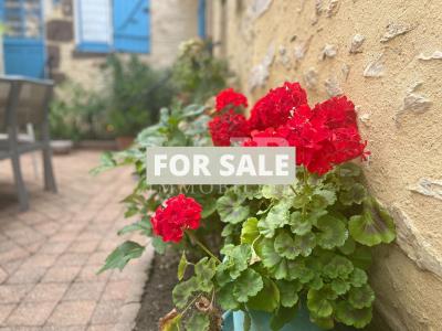 Charming House With Garden And Garage