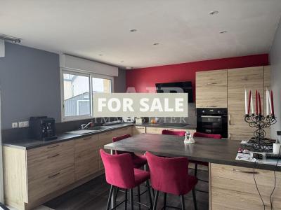 Traditional House with Garden and Heated Pool