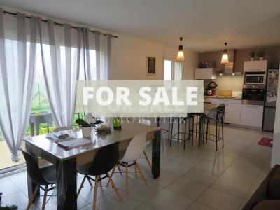 Detached House with Garden