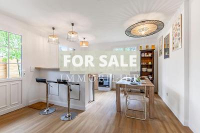 Detached House and a Guest Gite, Lovely Garden