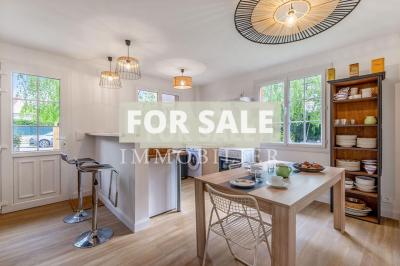 Detached House and a Guest Gite, Lovely Garden