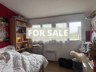 Detached House with Garden on Outskirts of Town