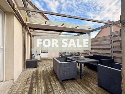 Detached House with Landscaped Garden