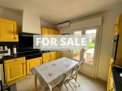 Detached House with neat Garden